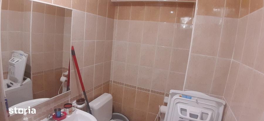 Apartament cu 3 camere decomandat în Valea Cetății