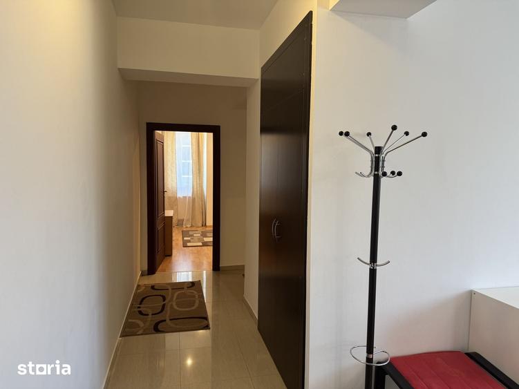 Apartament cu 3 camere în Centrul Civic