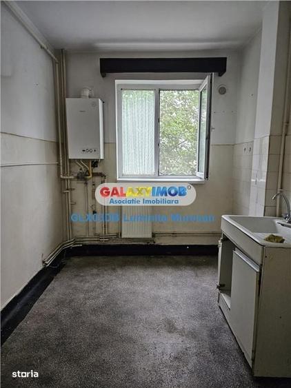 Apartament cu 2 camere semidecomandat în Aleea Trandafirilor