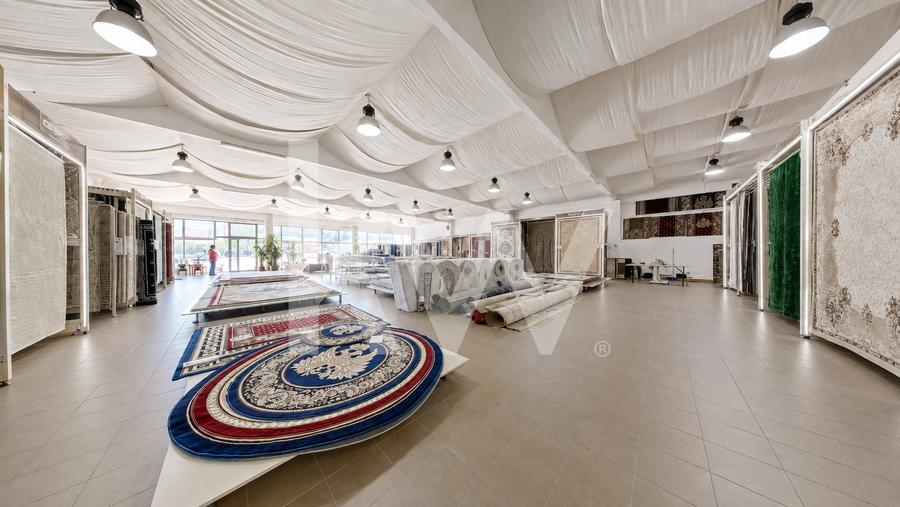 Spațiu comercial, de 443 mp, în Bartolomeu