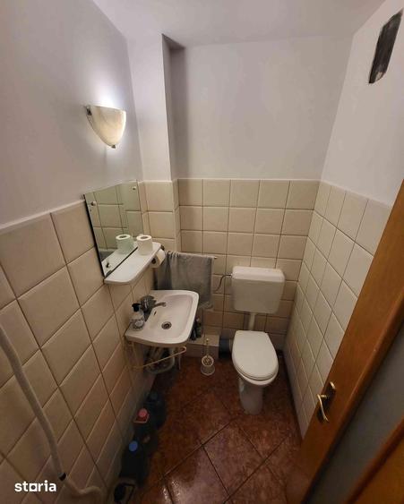 Apartament cu 3 camere decomandat în Central — fotografia 3