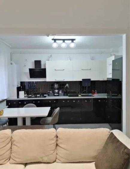 Apartament cu 2 camere semidecomandat, mobilat în Florești — fotografia 2