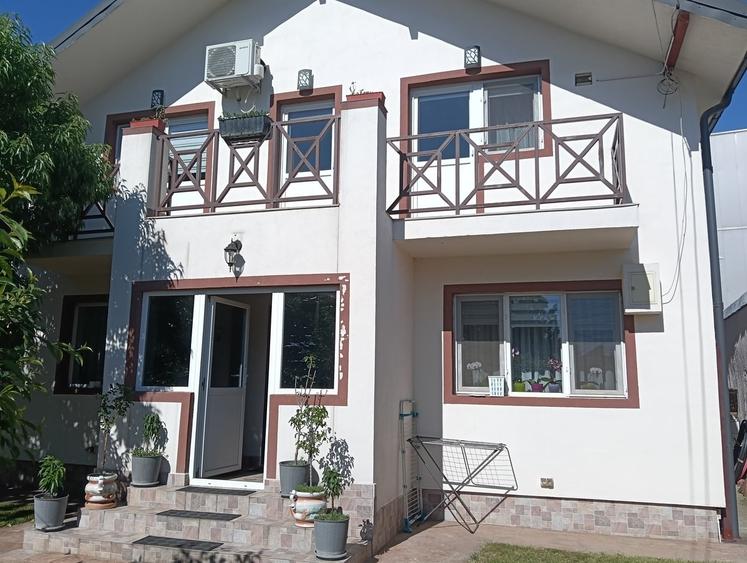 Casă cu 3 camere cu Teren 385 Mp în Fundeni