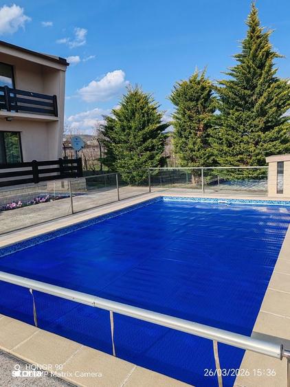 Pentru o viata in vacan?a, proprietate 3280 cu piscina, garaj, BBQ.. . - 2