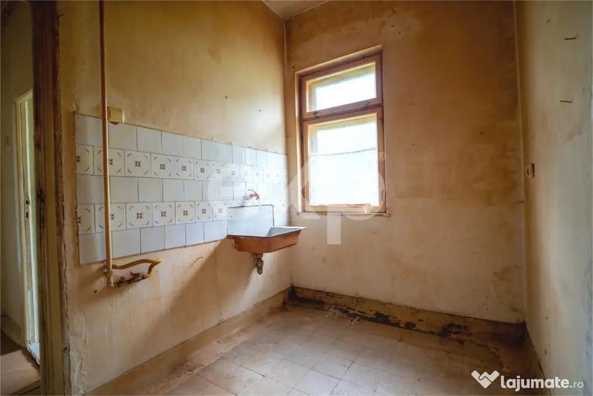 Garsonieră decomandată în Central
