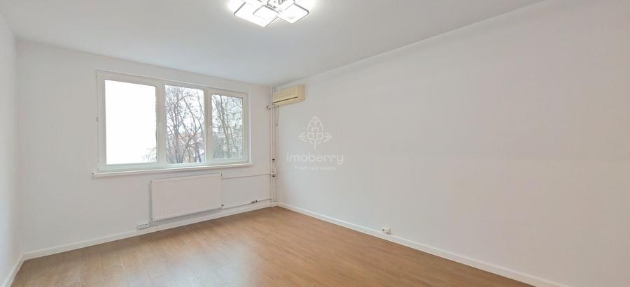 Apartament cu 3 camere decomandat în Virtuții