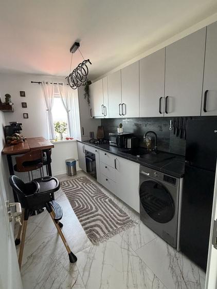 Apartament cu 2 camere decomandat în Lisaura