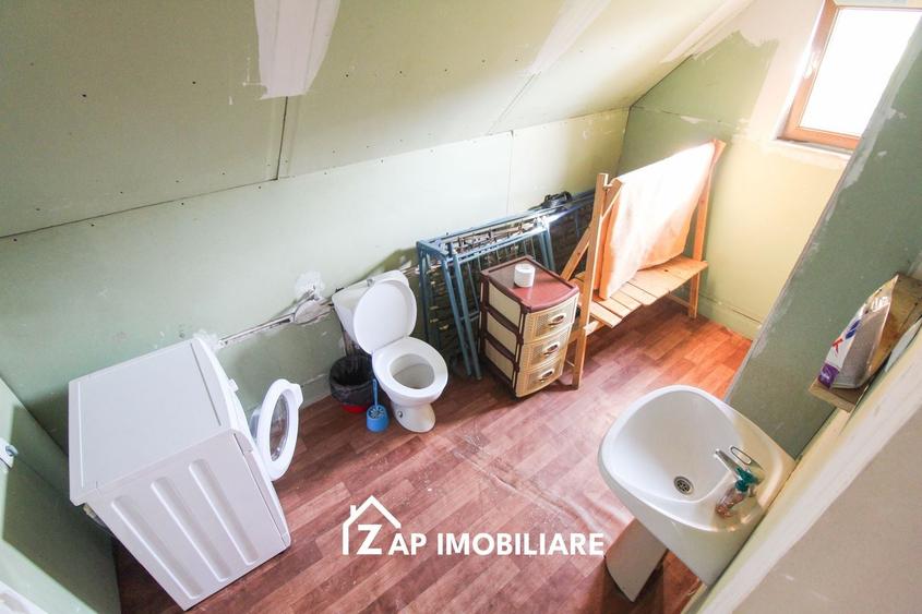 Casă individuală cu 4 camere cu Canalizare în Central