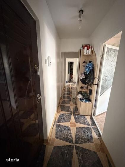 Apartament cu 3 camere decomandat în Sud