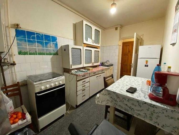 Apartament cu 3 camere decomandat în Valea Aurie