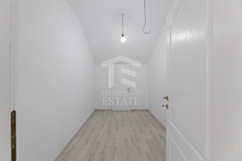 Casă cu 5 camere cu Teren 1446 Mp în Macea