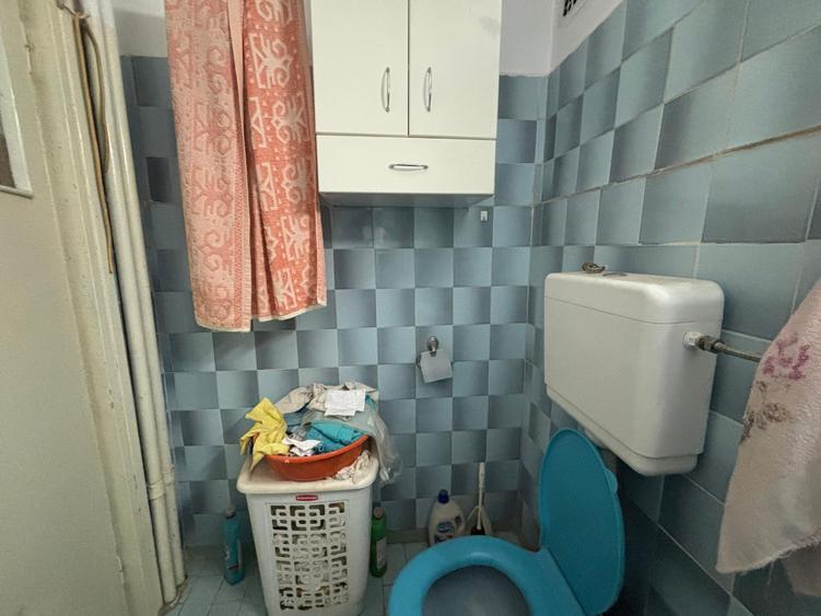 Apartament cu 3 camere semidecomandat în Gara de Nord