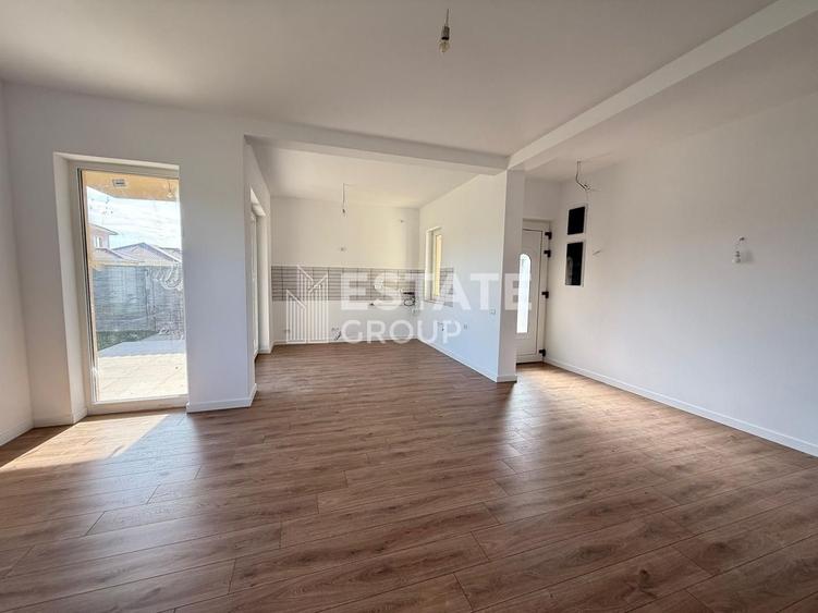 Duplex cu 3 camere cu Canalizare în Moșnița Nouă