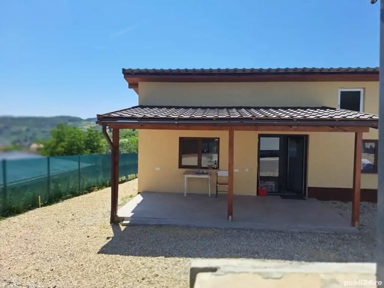 Casă cu 3 camere cu Teren 550 Mp în Teliucu Inferior