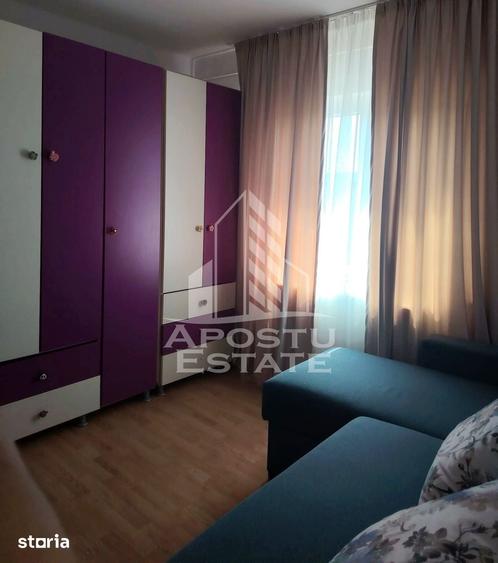 Apartament cu 3 camere decomandat în Micălaca