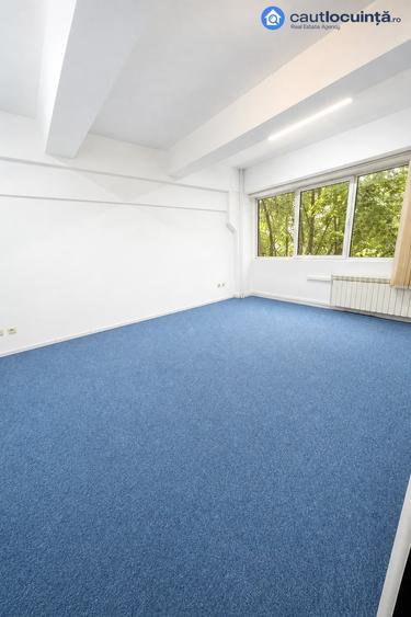 Spațiu comercial, de 326.17001342773 mp, în Militari