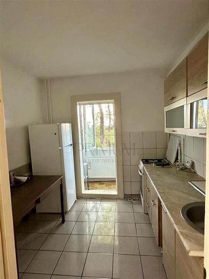 Apartament cu 2 camere decomandat, mobilat în Lipovei
