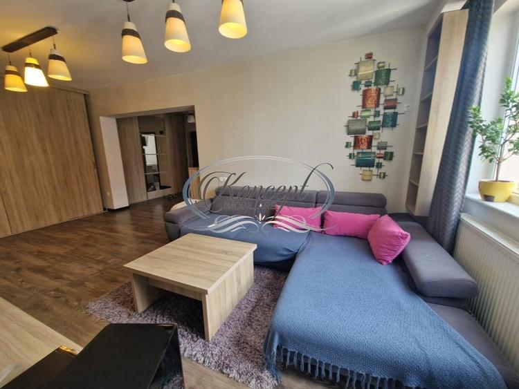 Apartament cu 3 camere semidecomandat, mobilat în Andrei Mureșanu