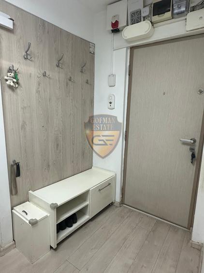 Apartament cu 4 camere decomandat, mobilat în Energia