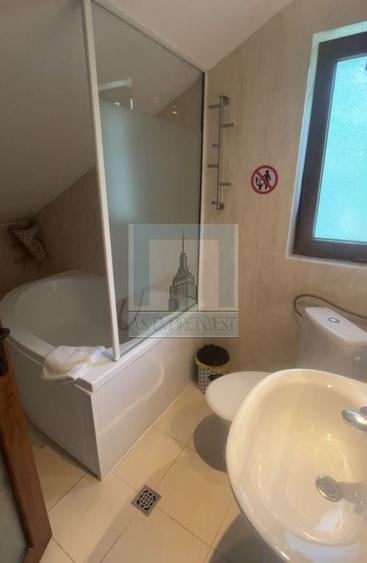 Casă cu 5 camere cu Teren 340 Mp în Central