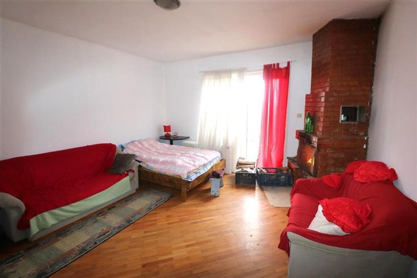 Casă individuală cu 5 camere cu Garaj în Biled