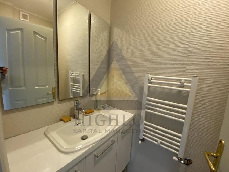 Duplex cu 5 camere cu Canalizare în Iancu Nicolae