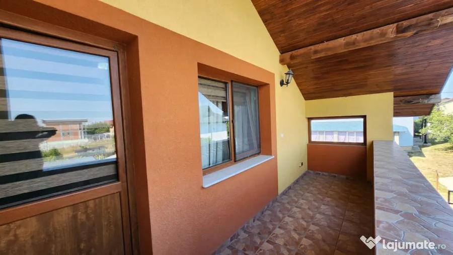 Casă cu 4 camere cu Teren 595 Mp în Central