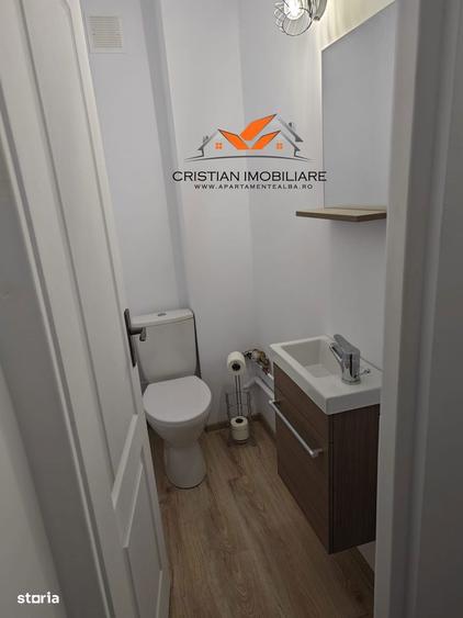 Apartament cu 3 camere semidecomandat în Cetate