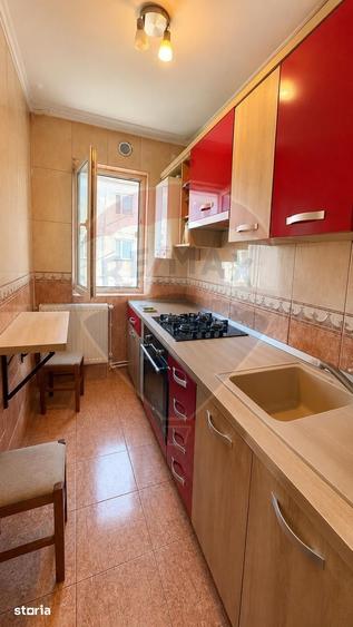 Apartament cu 3 camere, mobilat în Central