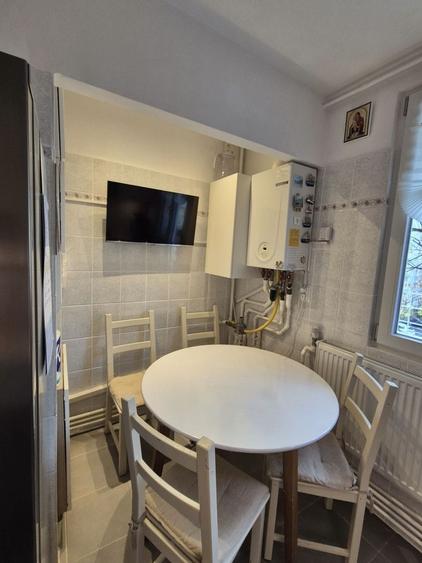 Apartament 4 camere de vanzare | Centrala proprie | - 9