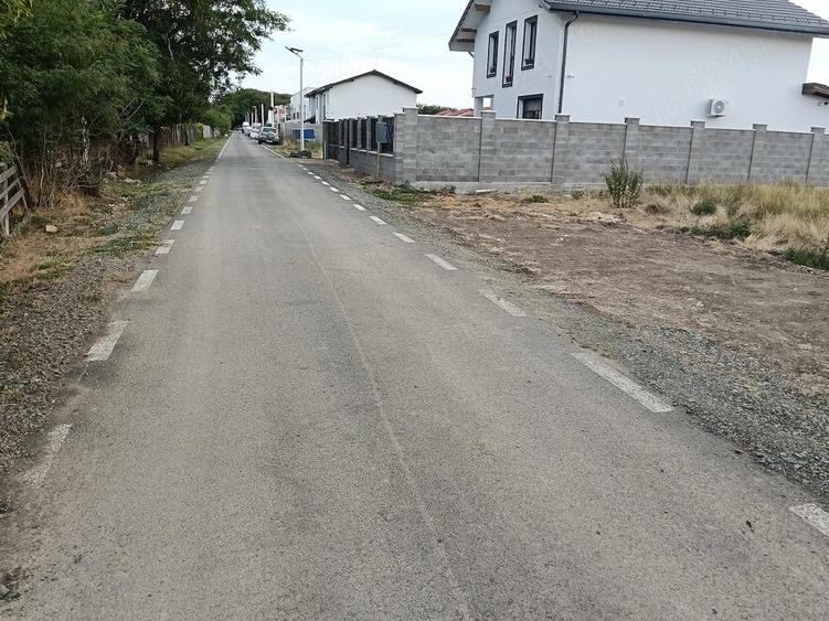 Teren de 589 mp, în Covaci