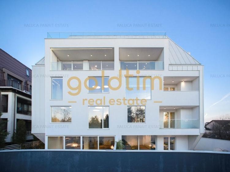 Apartament cu 5 camere semidecomandat, mobilat în Pipera