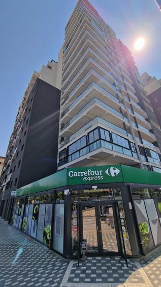 Apartament cu 4 camere semidecomandat în Timpuri Noi