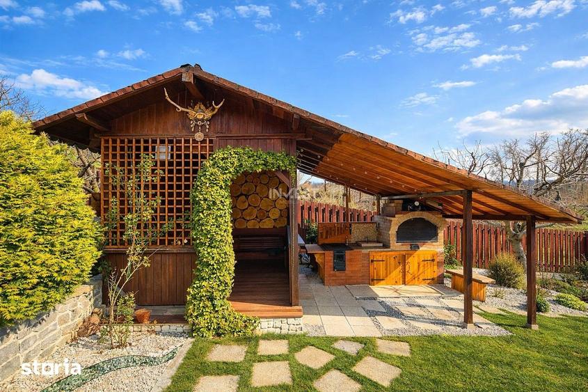 Casă cu 7 camere cu Teren 825 Mp în Bucium