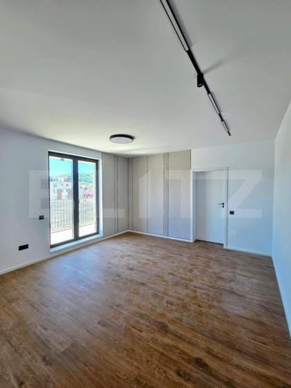 Apartament 2 camere, terasa 24 mp, 51 mp, garaj, Eroilor - 1