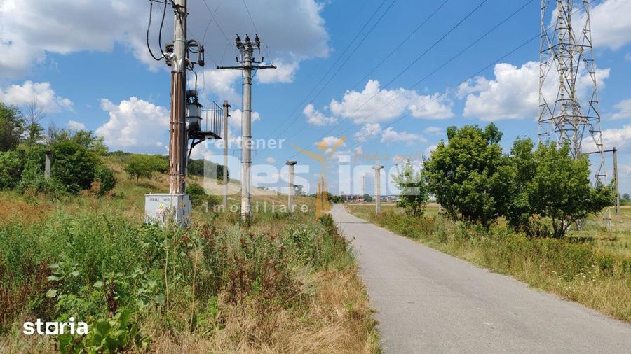 Teren de 1900 mp, în Central
