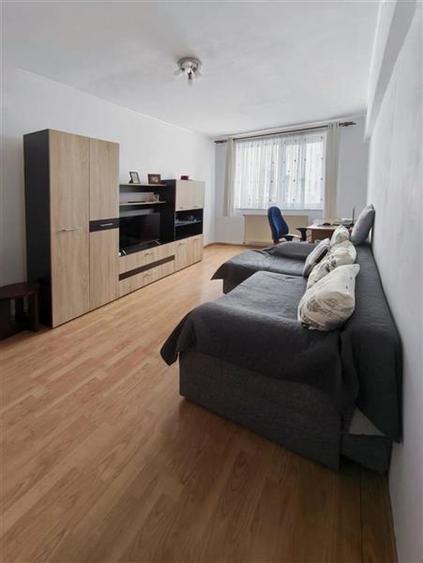 Apartament cu 3 camere decomandat, mobilat în Frumoasa
