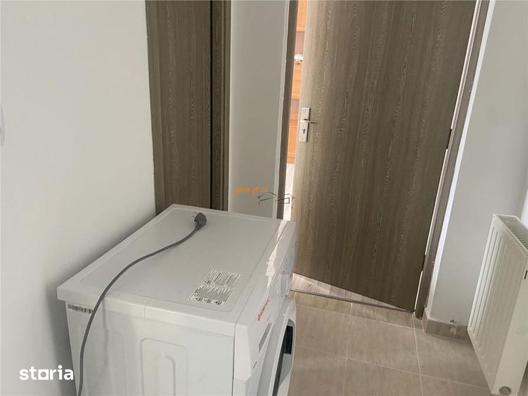 Garsonieră decomandată, mobilată în Sud