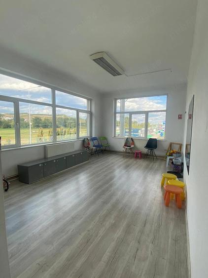 Spațiu comercial, de 200 mp, în Florești