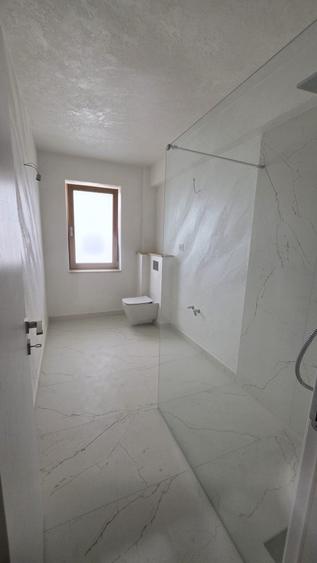 Apartament cu 3 camere decomandat în Sălăjan