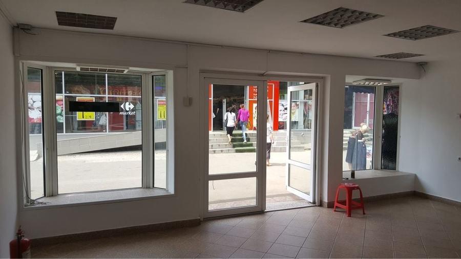 Spațiu comercial, de 42 mp, în Micro 19