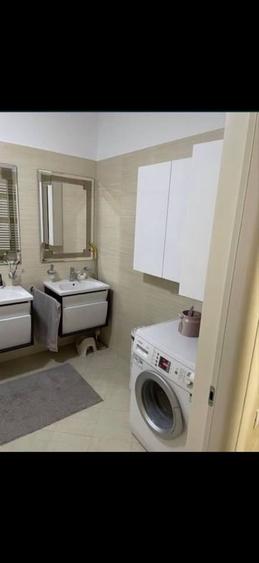 Apartament cu 3 camere în Palazu Mare
