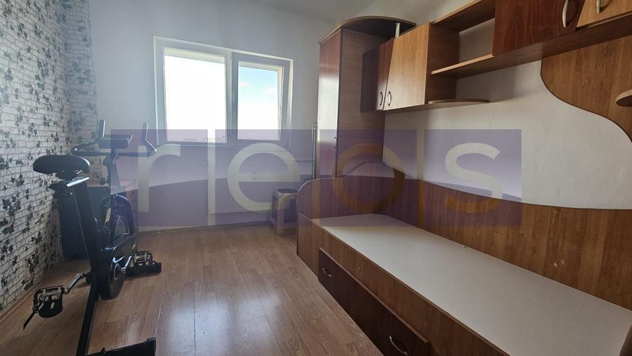 Apartament cu 3 camere decomandat, mobilat în Lujerului