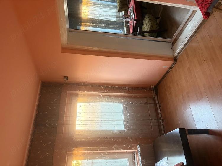 Casă cu 3 camere cu Teren 200 Mp în Exterior Vest