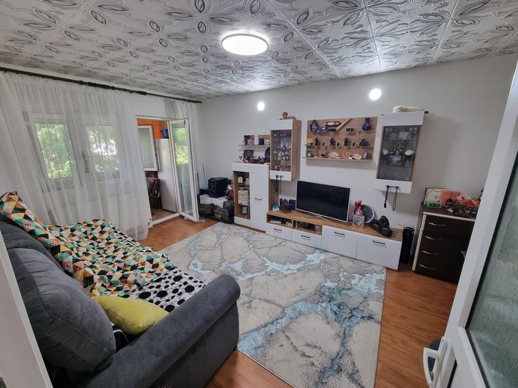 Apartament cu 2 camere decomandat, mobilat în Km 4-5