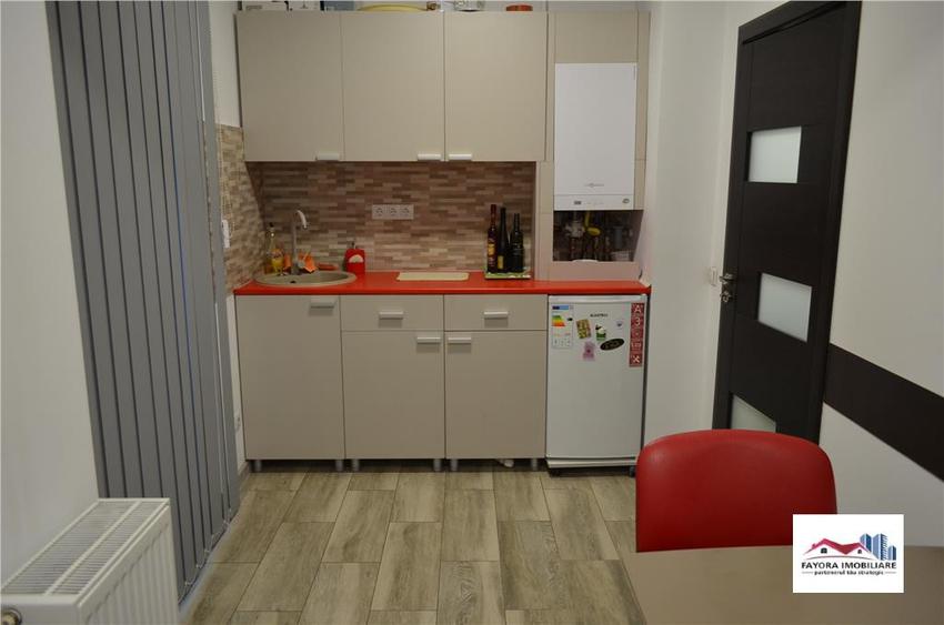 Apartament cu 3 camere decomandat în Tudor