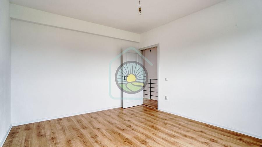 Duplex cu 4 camere cu Canalizare în Sânpetru