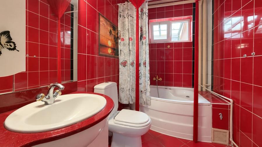 Apartament cu 3 camere semidecomandat, mobilat în Eforie Nord
