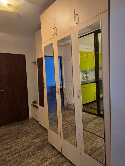 Apartament cu 2 camere decomandat în Lenin