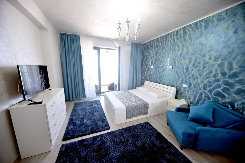 Apartament cu 3 camere decomandat, mobilat în Faleza Nord